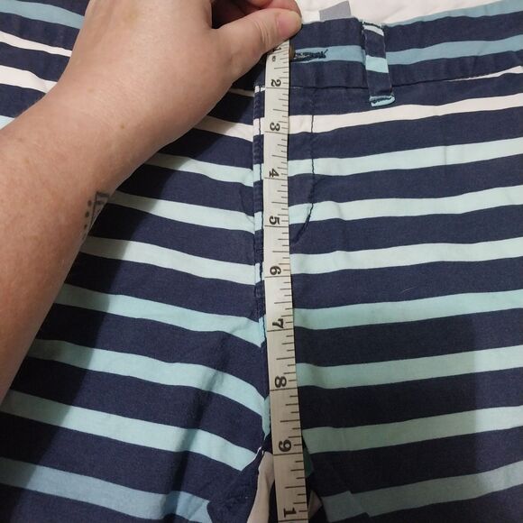 Old Navy shorts Womens 4 blue white ombre striped Patterned Twill Beachy Coastal - Picture 7 of 8